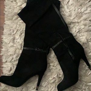 Good pair of Aldo heels/boots.